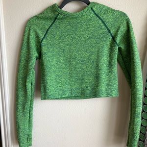 Fabletics medium crop top workout top. Never worn